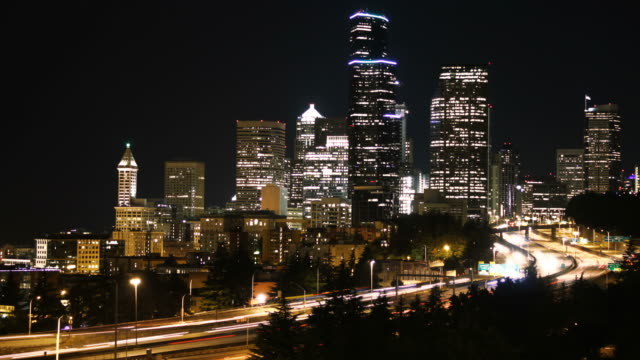 La-noche,-lapso-de-tiempo-de-la-ciudad-de-Seattle