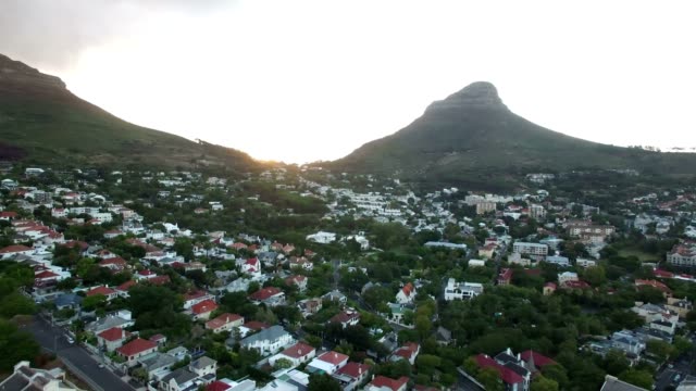 aerial---table-mountain-to-downtown