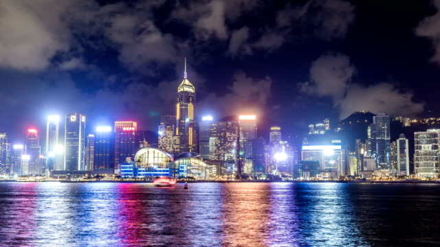 Lapso-de-tiempo-del-Skyline-de-Hong-Kong-y-victoria-habour-en-la-noche
