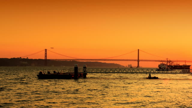 Ponte-25-de-Abril,-Lissabon,-Portugal
