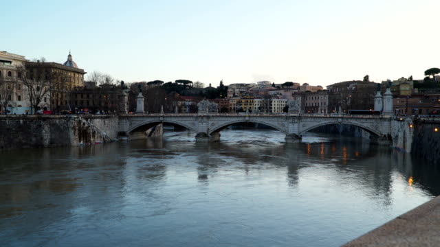 El-puente-de-Victor-Emmanuel-II-Roma-Italia
