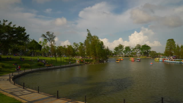 día-soleado-zhuhai-ciudad-famoso-Parque-Lago-orilla-panorama-4k-china