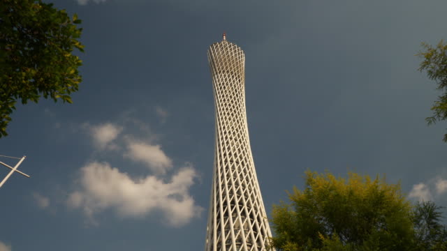 Guangzhou-Stadt-Sonnentag-berühmten-Turm-oben-Slow-Motion-Panorama-4k-china
