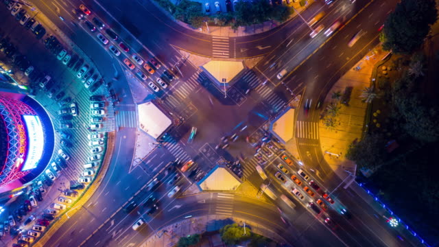 Nacht-Sanya-Verkehr-Straße-Kreuzung-aerial-Panorama-Zeitraffer-4k-china