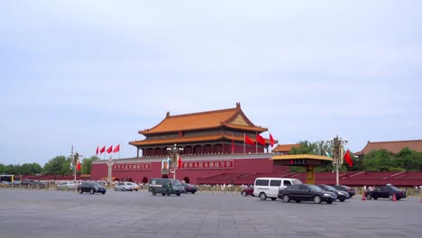 Tiananmen-building-is-a-symbol-of-the-People's-Republic-of-China