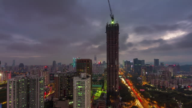 China-Tag-bis-zum-Abend-Shenzhen-hohen-Turm-Bau-Panorama-4k-Zeitraffer
