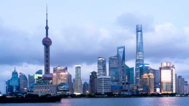 Time-Lapse-of-Shanghai-from-day-to-night