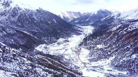 Aerial-view-of-highway-at-Chola-Mountain-Valley