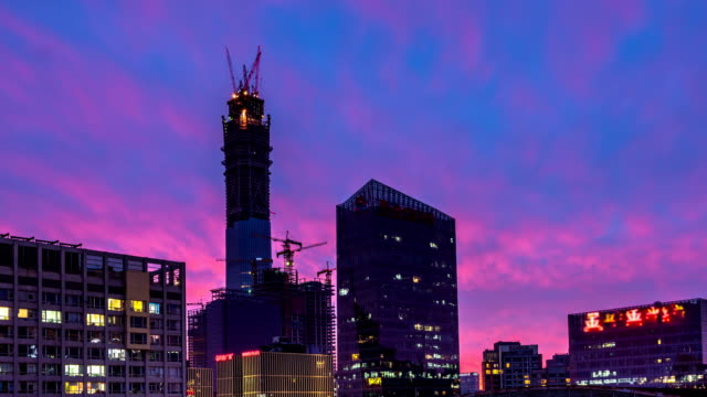 China-Zun-ist-ein-superhohe-Wolkenkratzer-im-Bau-im-Central-Business-District-von-Peking.-Einer-der-vielen-Baustellen-in-Peking.-4k-Zeitraffer