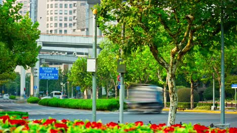 Shanghai-Stadt-Tag-Zeit-Kreisverkehr-Straße-Panorama-4k-Zeitraffer-china