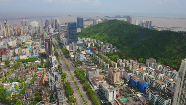 sonnigen-Tag-Zhuhai-Stadtbild-Verkehr-Straße-Bucht-Luftbild-Panorama-4k-china