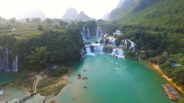 Cascada-de-Bangioc-en-cao-bang-provincia,-Vietnam,-alto-ángulo-vista