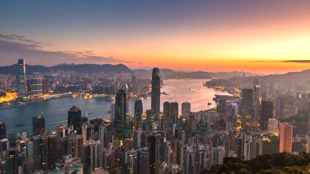 4K,-Zeit-verfallen-Hong-Kong-Stadtbild-am-Morgen-sonnenaufgangszeit-am-Victoria-Harbour
