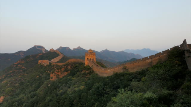 sunset-at-great-wall-of-china,-jinshanling