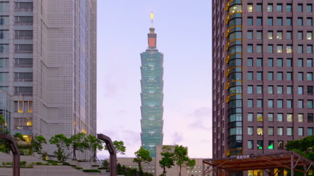 Tiempo-laspse-de-vista-de-la-ciudad-de-Tapei-101-de-Taiwán