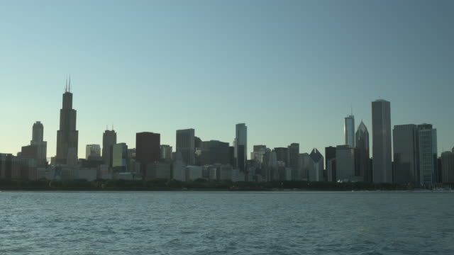 Chicago-Lakefront-4k-Timelapse-Afternoon-To-Evening