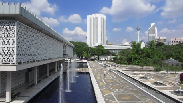 The-National-Mosque-of-Malaysia,-Kuala-Lumpur-(Masjid-Negara),-circa-January-2017