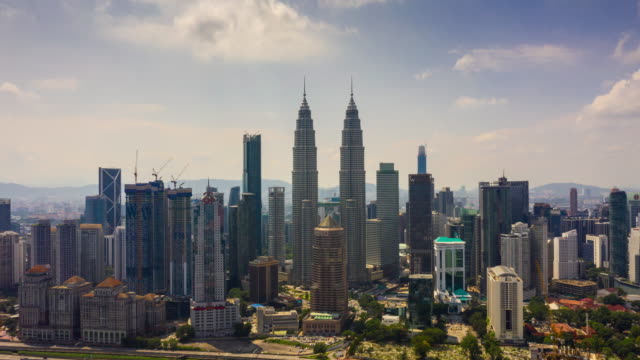 sonnigen-Tag-Kuala-Lumpur-Stadtzentrum-Antenne-Panorama-Zeitraffer-4k-Malaysia