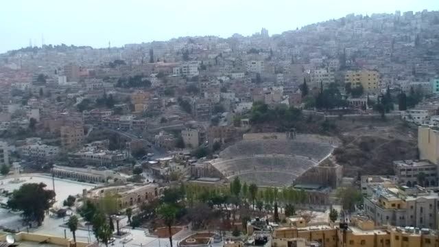 Jordanien-–-Amman-panorama-am-frühen-Morgen