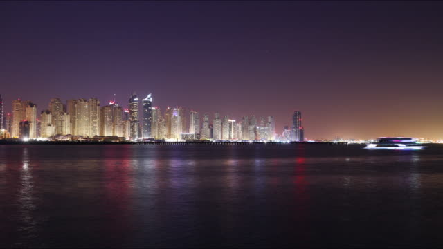 Nachtlicht-dubai-marina-Panorama-Zeitraffer