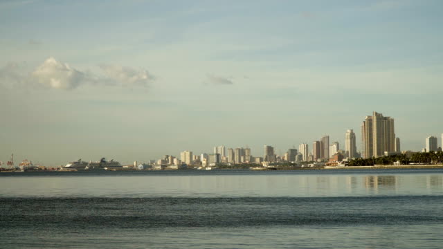 Stadt-mit-Wolkenkratzern-und-Gebäuden.-Philippinen,-Manila,-Makati