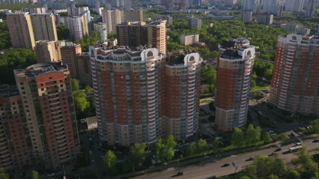 Russland-Sonnenuntergang-Licht-Moskau-City-Block-aerial-Panorama-4k-Leben