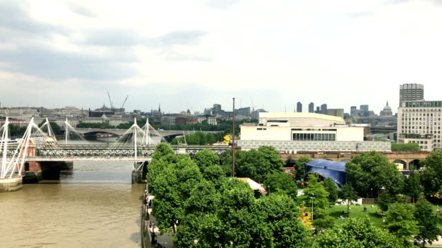 Una-vista-aérea-de-Londres-vista-desde-la-rueda-de-Milenio-de-ojo-de-Londres