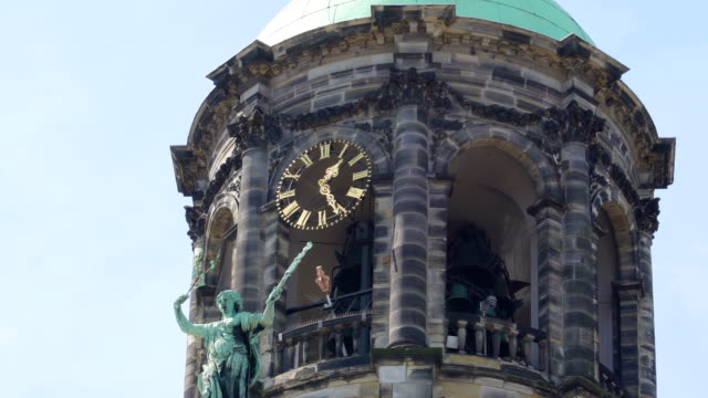 Closer-look-of-the-tower-clock-of-the-big-castle