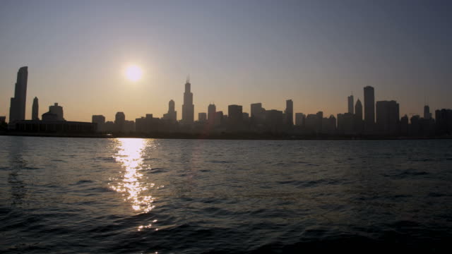 Ansicht-der-Sears-Tower-bei-Sonnenuntergang-Chicago-USA