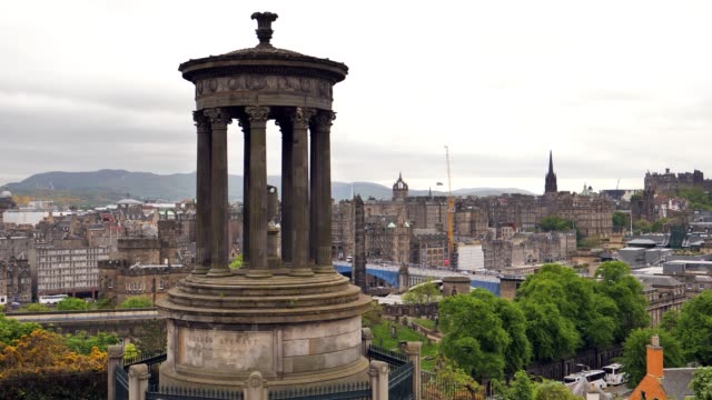 Edinburgh-skyline-as-seen-from-Calton-Hill,-Scotland