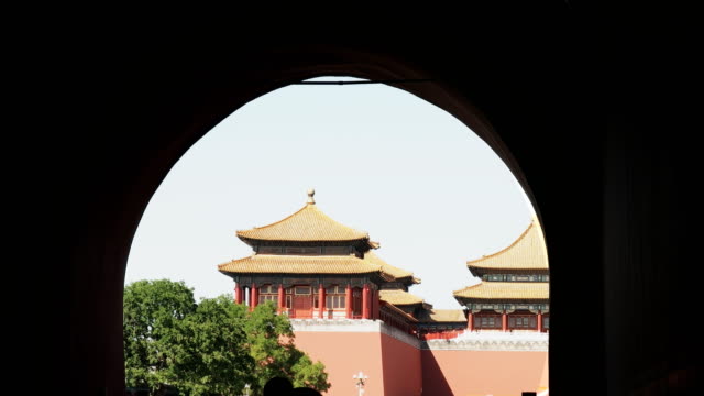 Blick-auf-die-Verbotene-Stadt-vom-Tor-des-Himmlischen-Friedens-Tiananmen-Platz-in