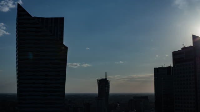 Time-lapse-of-Warsaw-skyscrapers.