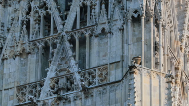 Primer-plano-de-la-arquitectura-de-St-Stephen-Cathedral-en-Viena-Austria