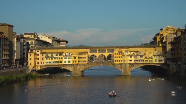 Florenz,-Toskana,-Italien.-Panoramablick-über-den-Fluss-Arno-und-Ponte-Vecchio-Brücke
