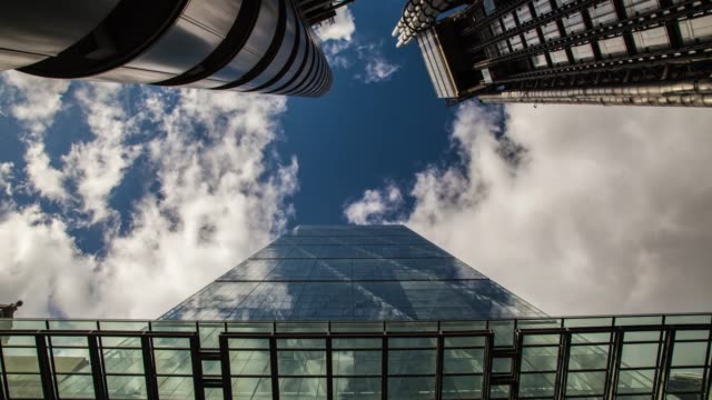 Time-lapse-of-Lloyd's-Building-and-Leadenhall-Building