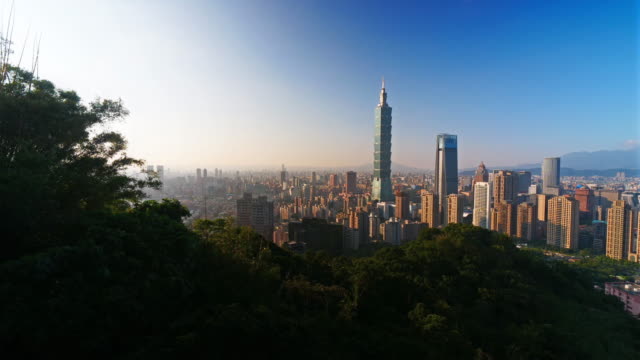 Time-lapse-beautiful-taipei-101-around-building-and-architecture-in-the-city-in-Taiwan