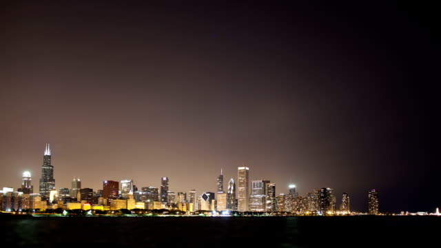 De-los-edificios-de-Chicago-en-la-noche-de-ancho