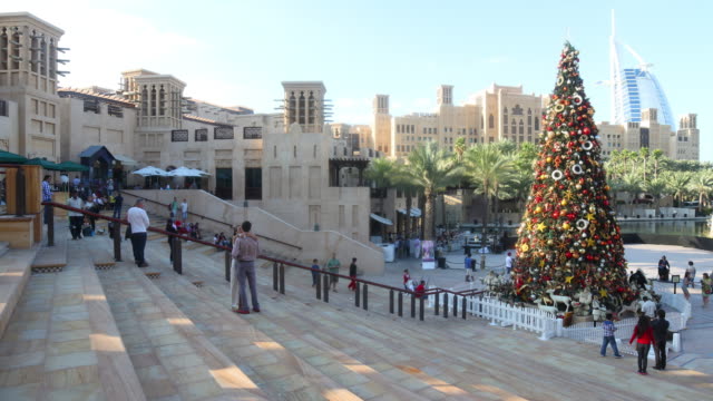 Centros-de-compras-de-dubai-souk-square-4-K-time-lapse-Emiratos-Árabes-Unidos