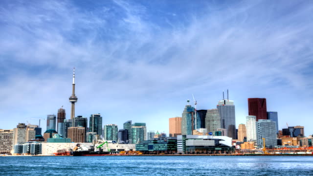 Timelapse-Blick-auf-Toronto-skyline-von-Wasser,-Kanada