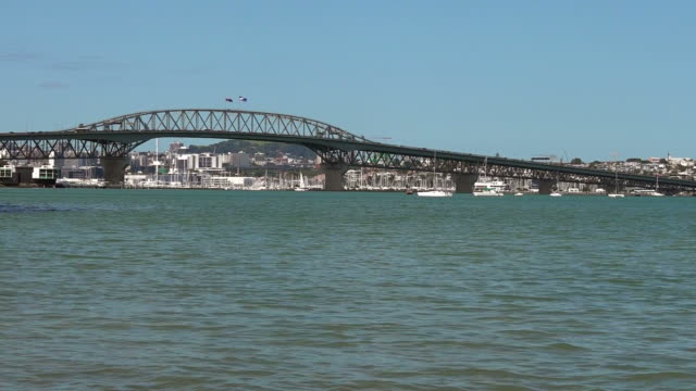 Auckland-Hafen-Brücke,-Neuseeland