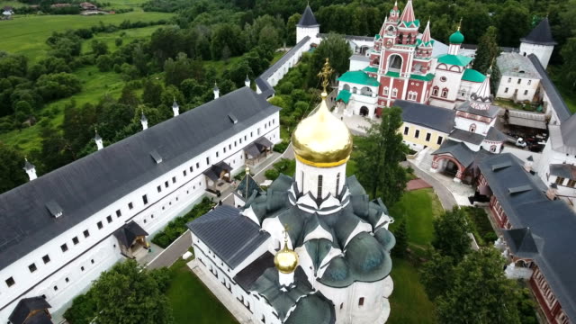 Ortodoxa-cristiano-monasterio.-Vista-aérea