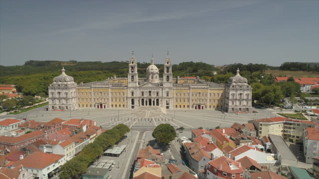 Portugal-sonnigen-Tag-Lissabon-Stadtbild-berühmte-Sterne-Basilika-quadratische-Antenne-Panorama-4k