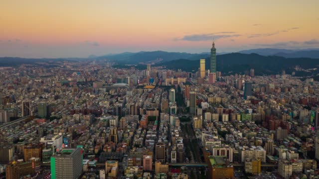Sonnenuntergang-Himmel-Taipei-Stadtbild-Innenstadt-Antenne-Panorama-4k-Zeitraffer-Taiwan