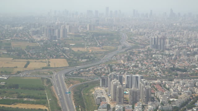 Top-Luftbild-von-fortschrittlicher-Stadt.-Tel-Aviv.-16.04.2018