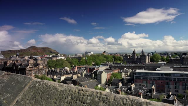 Vista-panorámica-del-centro-de-la-ciudad-del-horizonte-de-Edimburgo-–-Escocia,