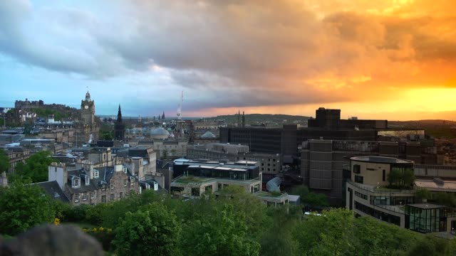 Panoramic-view-of-Edinburgh-city-at-sunset,-Scotland,-United-Kingdom,