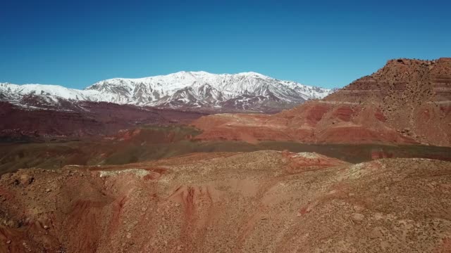 Aerial-Landschaft-des-Atlasgebirges-in-Marokko
