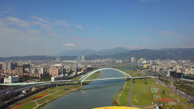 taiwan-taipei-city-sunny-day-traffic-river-bridge-aerial-panorama-4k