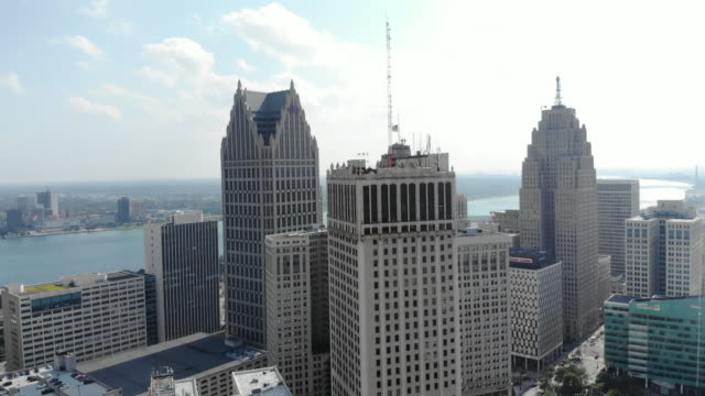 Aerial-view-of-Detroit-skyscrapers