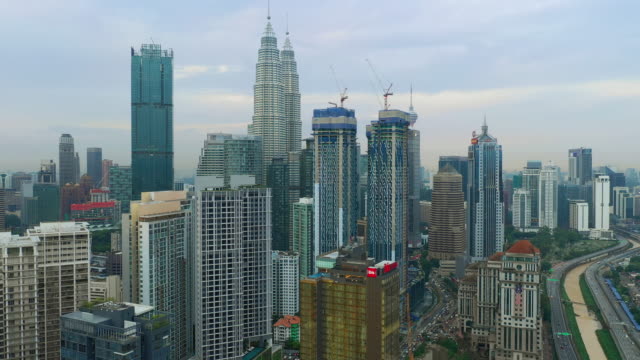 Abend-Zeit-Kuala-Lumpur-Stadtzentrum-Verkehrsstraße-aerial-Panorama-4k-Malaysia